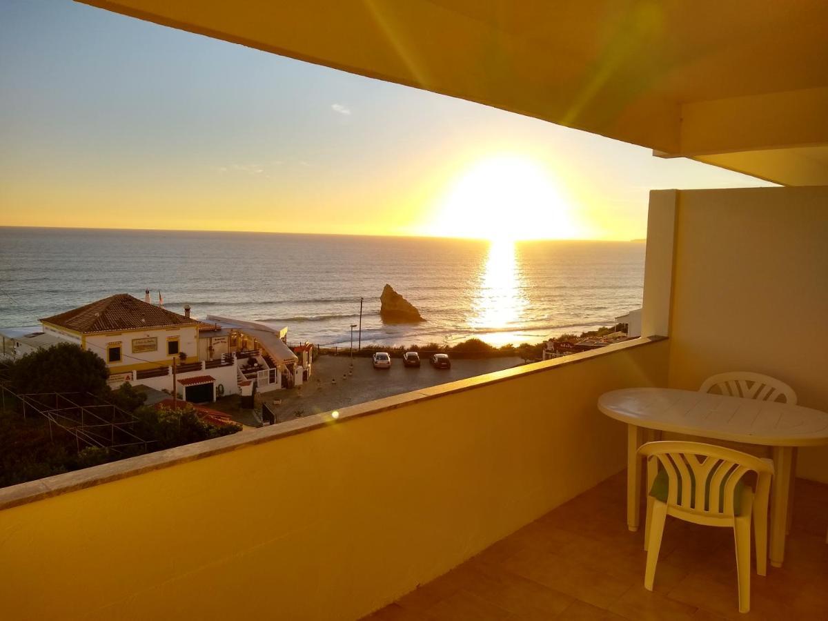 Rocha Praia Mar Beach Front Line Bay Portimao Exterior photo